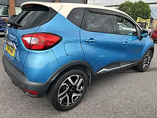 Used 2014 Renault Captur Blue - Interior and Exterior details 8