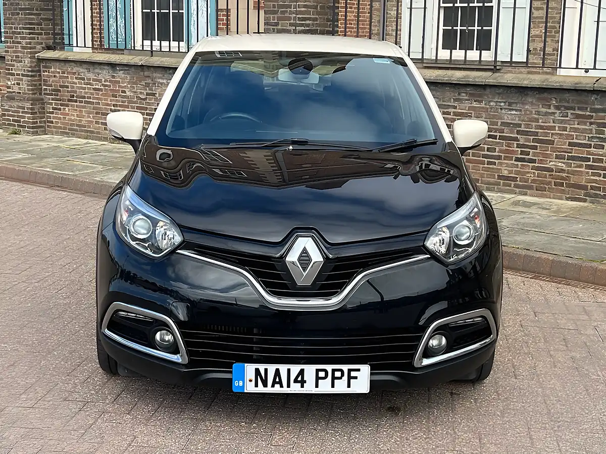 Used 2014 Renault Captur Dynamique Medianav Black - Interior and Exterior details 2