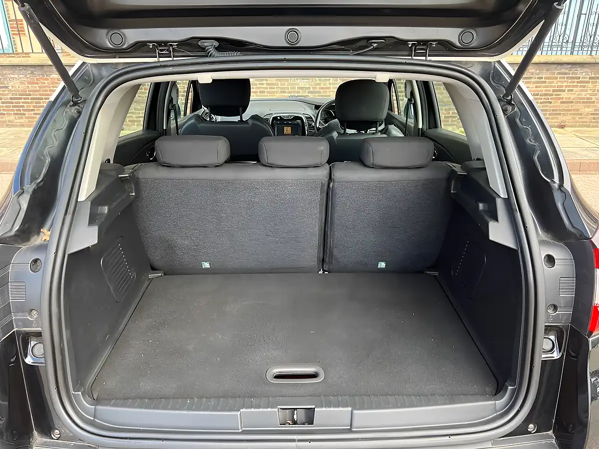 Used 2014 Renault Captur Dynamique Medianav Black - Interior and Exterior details 9