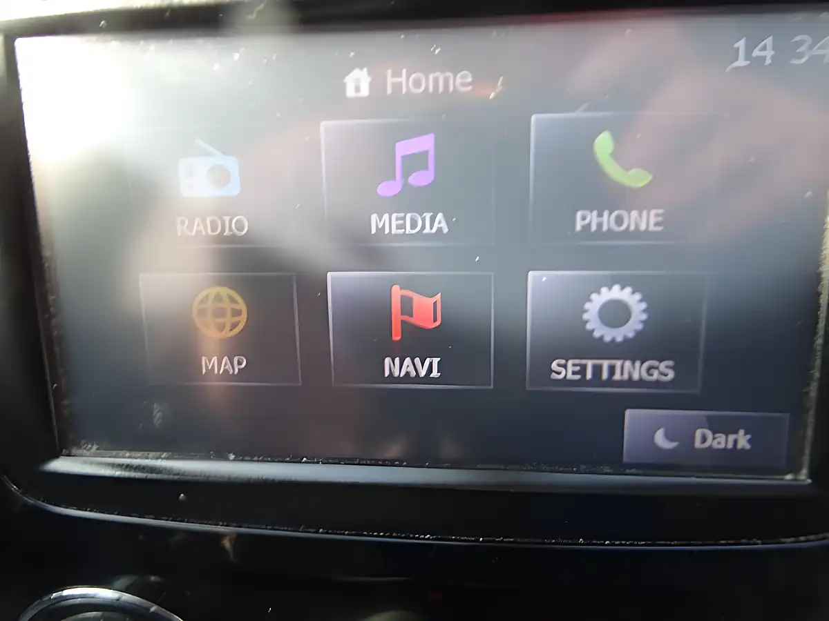 Used 2014 Renault Captur Dynamique Medianav Black - Interior and Exterior details 14