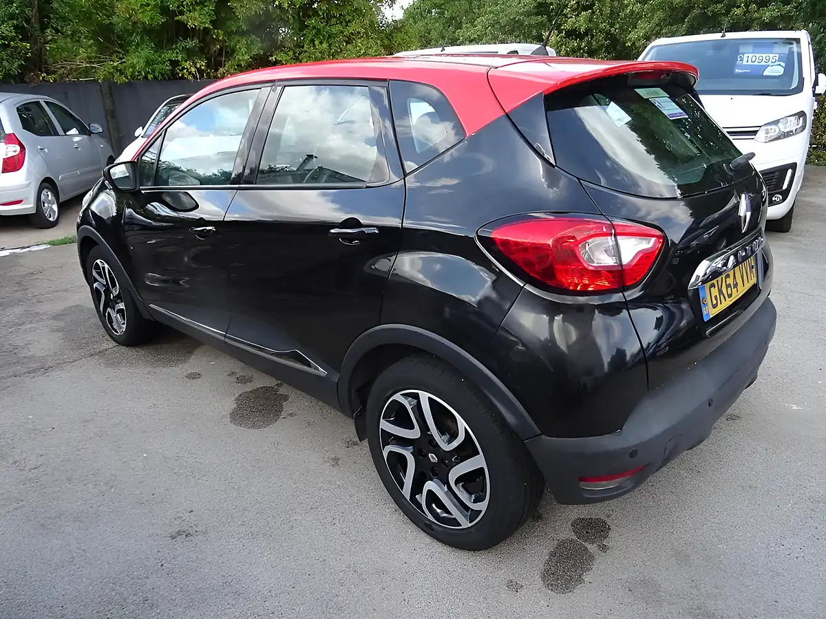 Used 2014 Renault Captur Dynamique Medianav Black - Interior and Exterior details 9