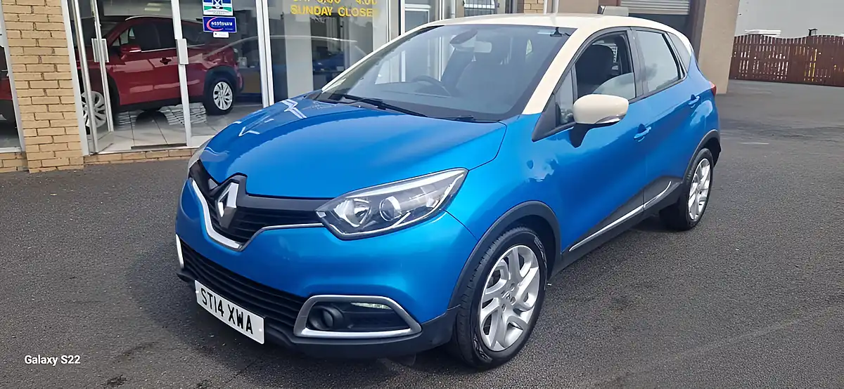 Used 2014 Renault Captur Dynamique Medianav Blue - Interior and Exterior details 11
