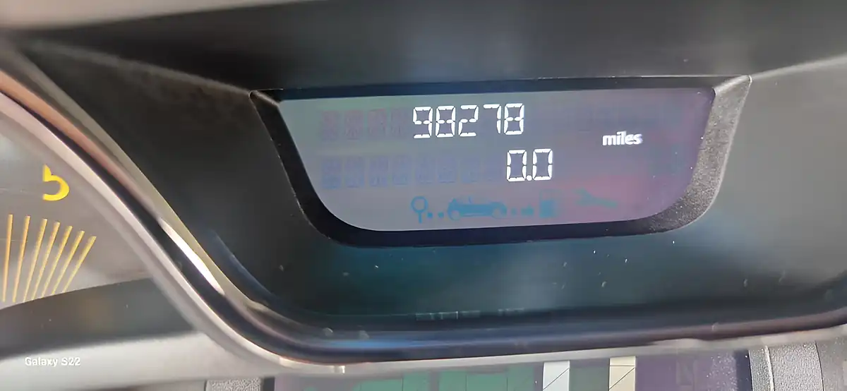 Used 2014 Renault Captur Dynamique Medianav Blue - Interior and Exterior details 12