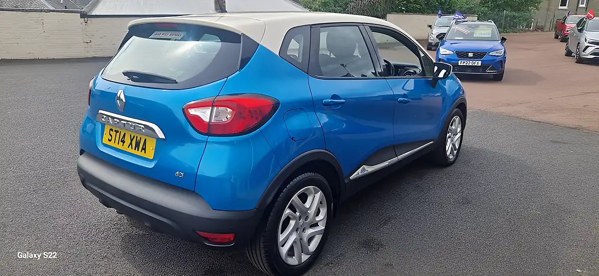 Used 2014 Renault Captur Dynamique Medianav Blue - Interior and Exterior details 6
