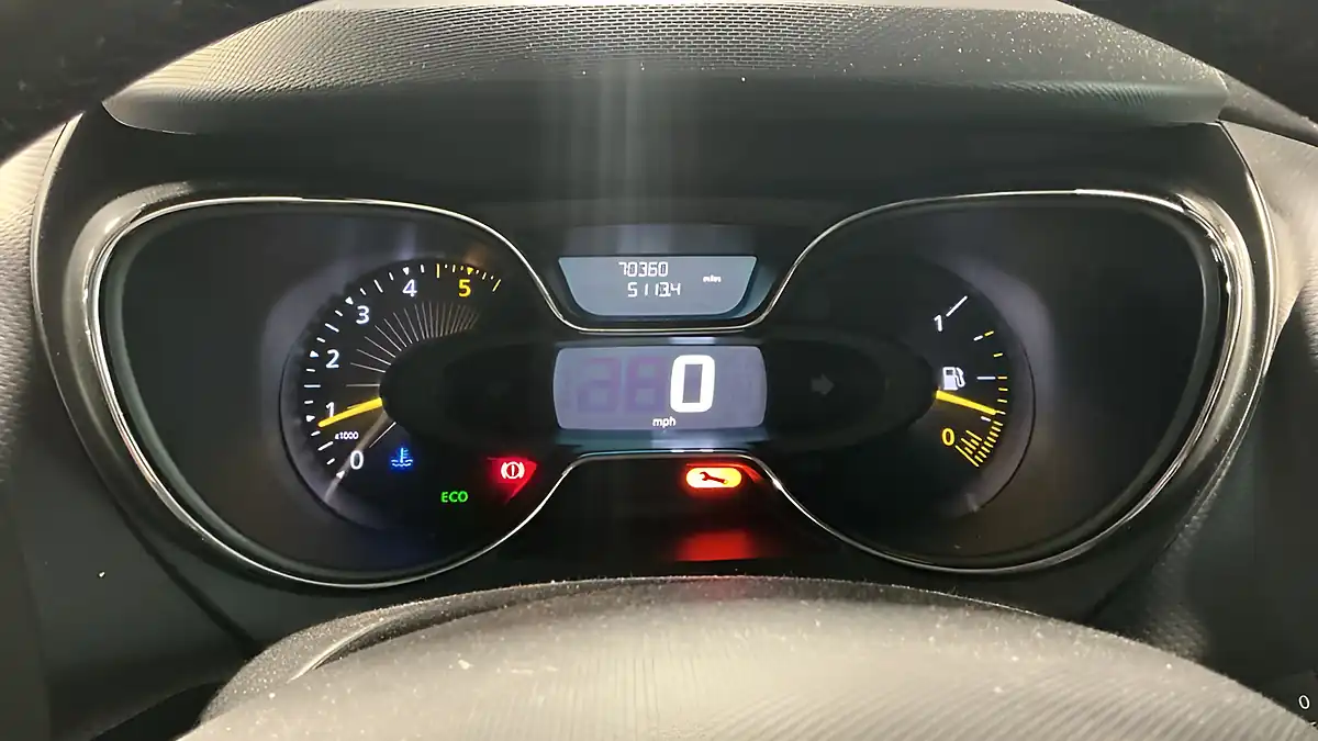 Used 2014 Renault Captur Dynamique Medianav Blue - Interior and Exterior details 7