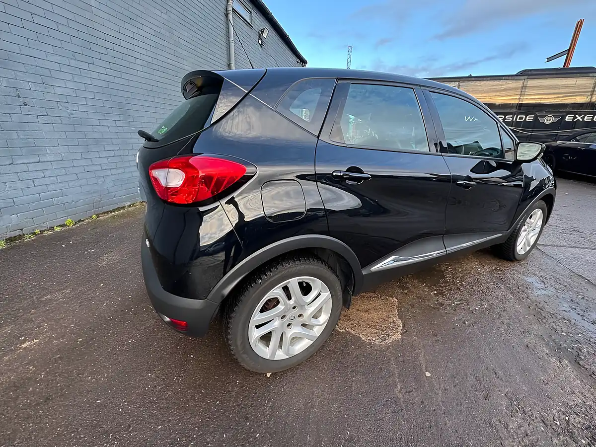 Used 2014 Renault Captur Dynamique Medianav Energy Black - Interior and Exterior details 10
