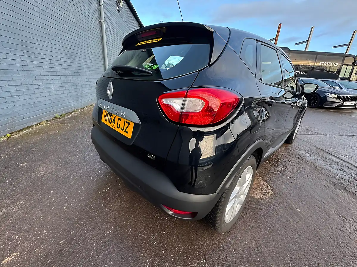 Used 2014 Renault Captur Dynamique Medianav Energy Black - Interior and Exterior details 13
