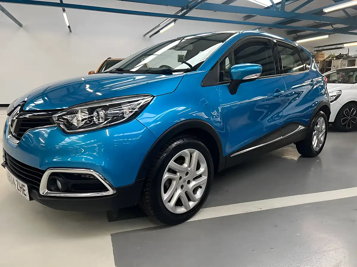Used 2014 Renault Captur Dynamique Medianav Tahoe Blue - Interior and Exterior details 2