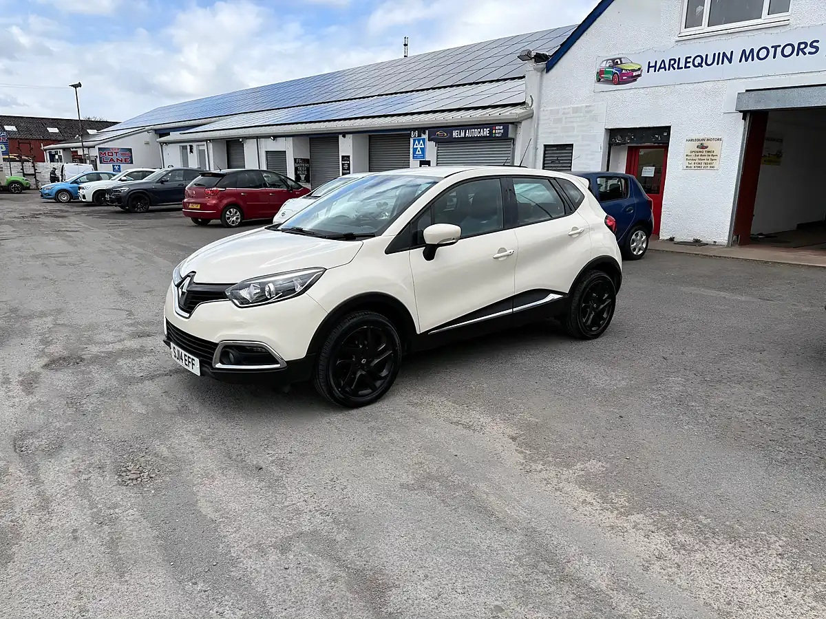 Used 2014 Renault Captur Dynamique Medianav White - Front View