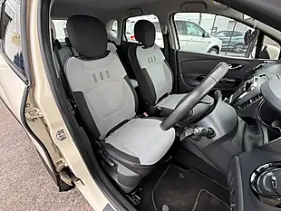 Used 2014 Renault Captur Dynamique Medianav White - Interior and Exterior details 10