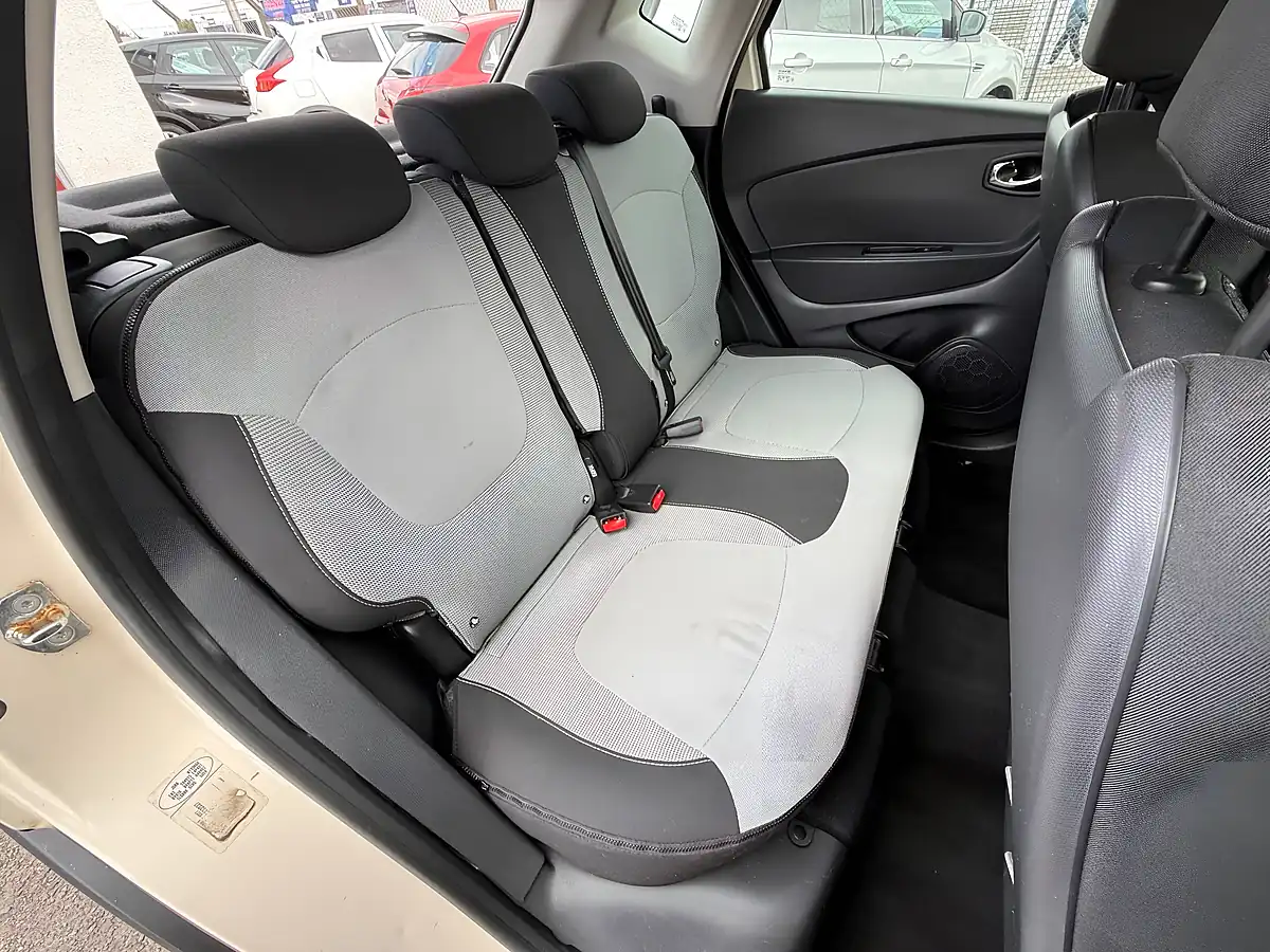 Used 2014 Renault Captur Dynamique Medianav White - Interior and Exterior details 12