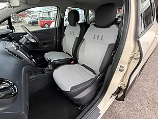 Used 2014 Renault Captur Dynamique Medianav White - Interior and Exterior details 18