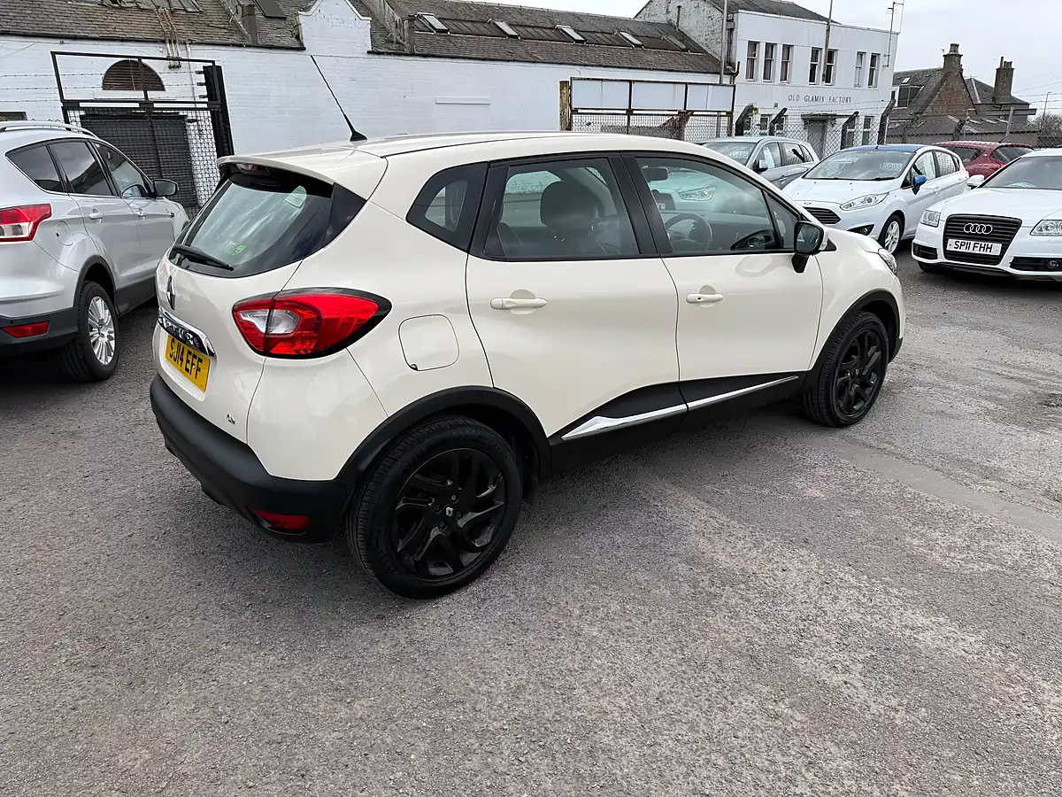 Used 2014 Renault Captur Dynamique Medianav White - Interior and Exterior details 5