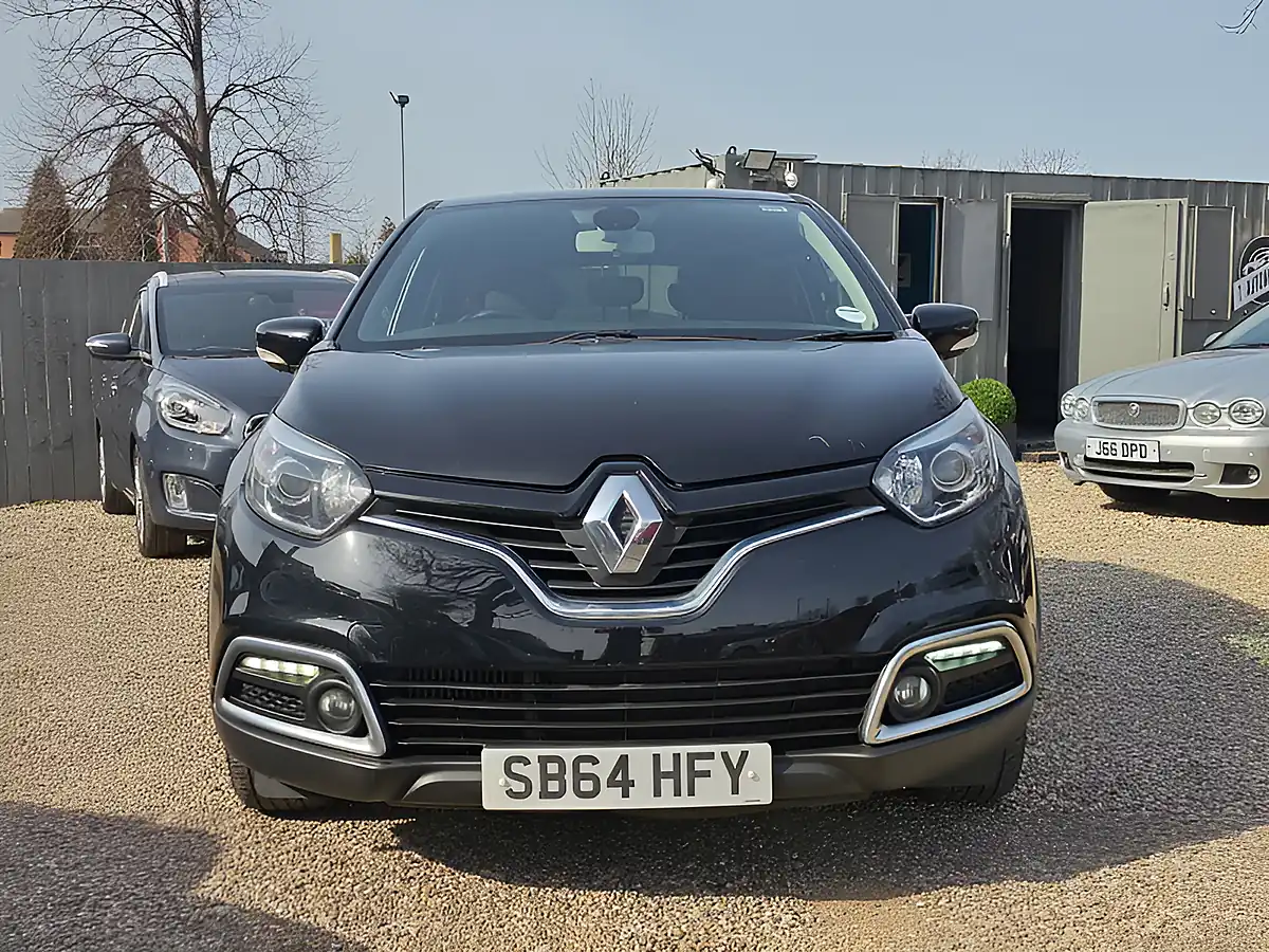 Used 2014 Renault Captur Dynamique S Medianav Black - Interior and Exterior details 11