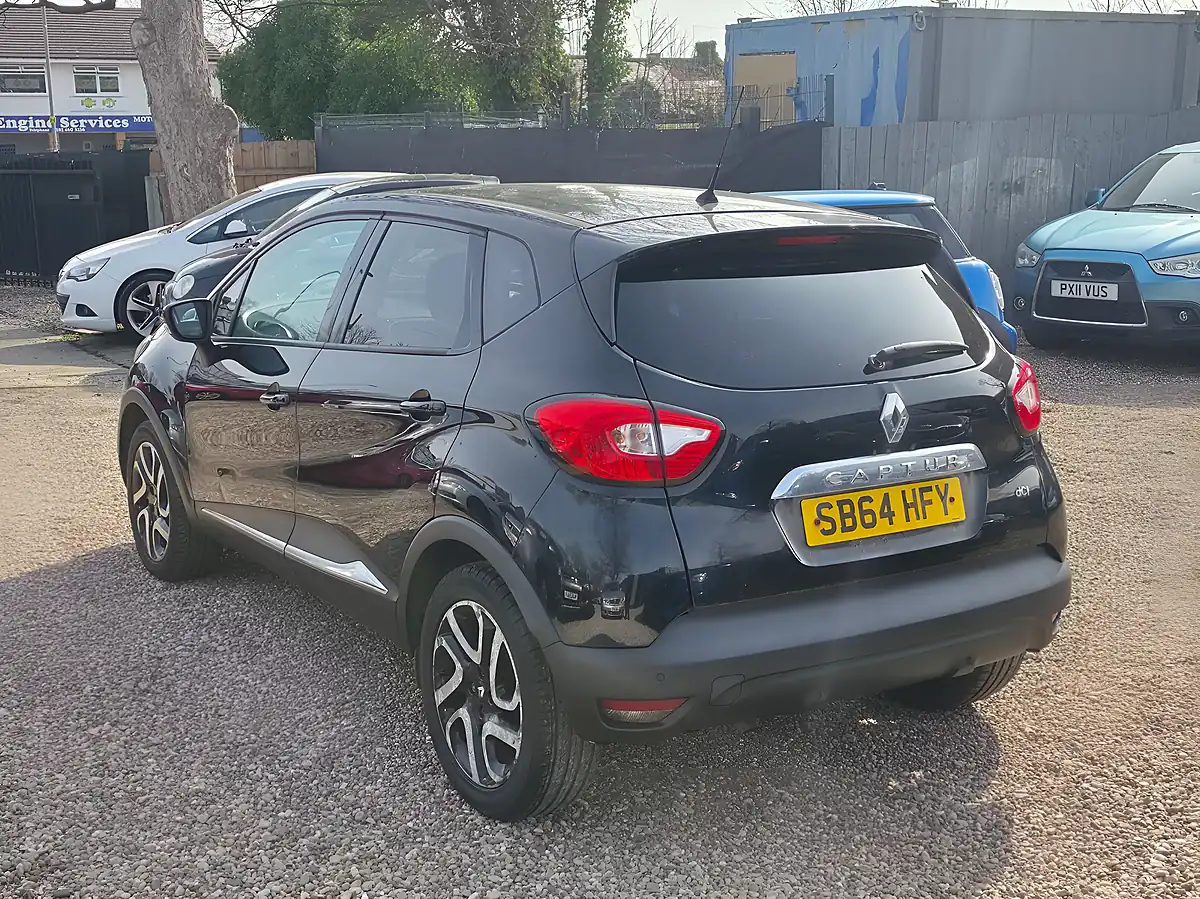 Used 2014 Renault Captur Dynamique S Medianav Black - Interior and Exterior details 4