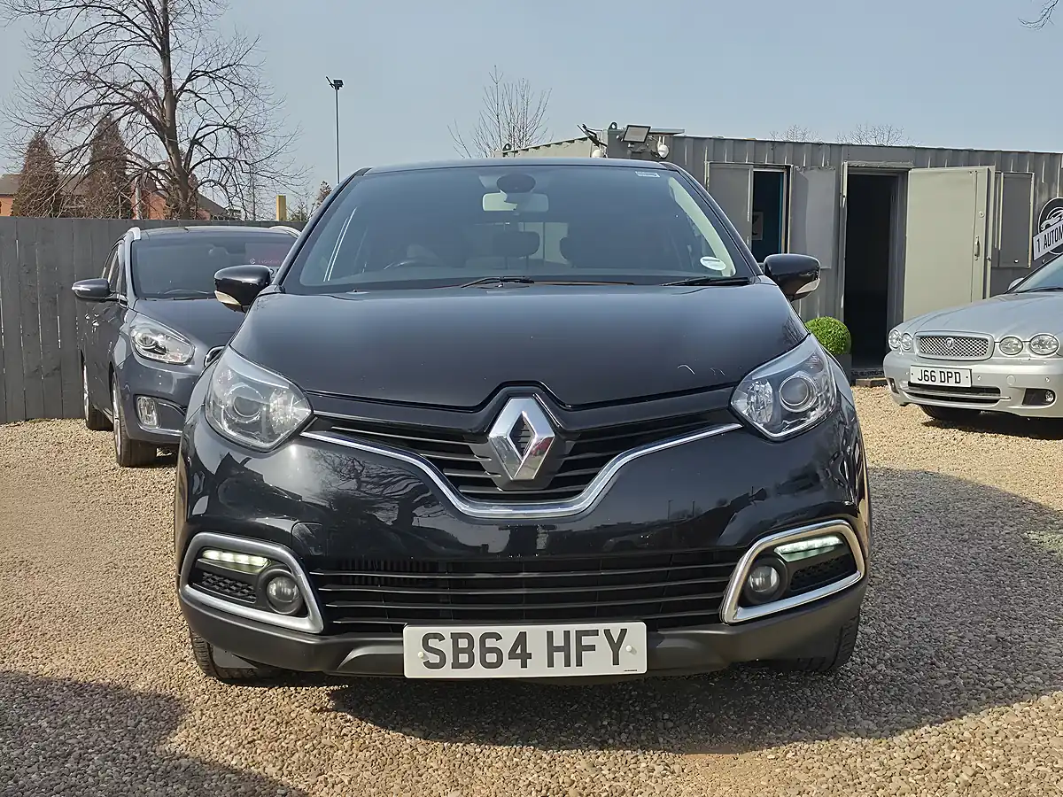 Used 2014 Renault Captur Dynamique S Medianav Black - Interior and Exterior details 5