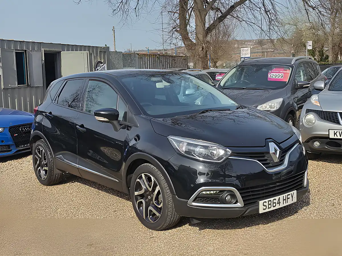 Used 2014 Renault Captur Dynamique S Medianav Black - Interior and Exterior details 7