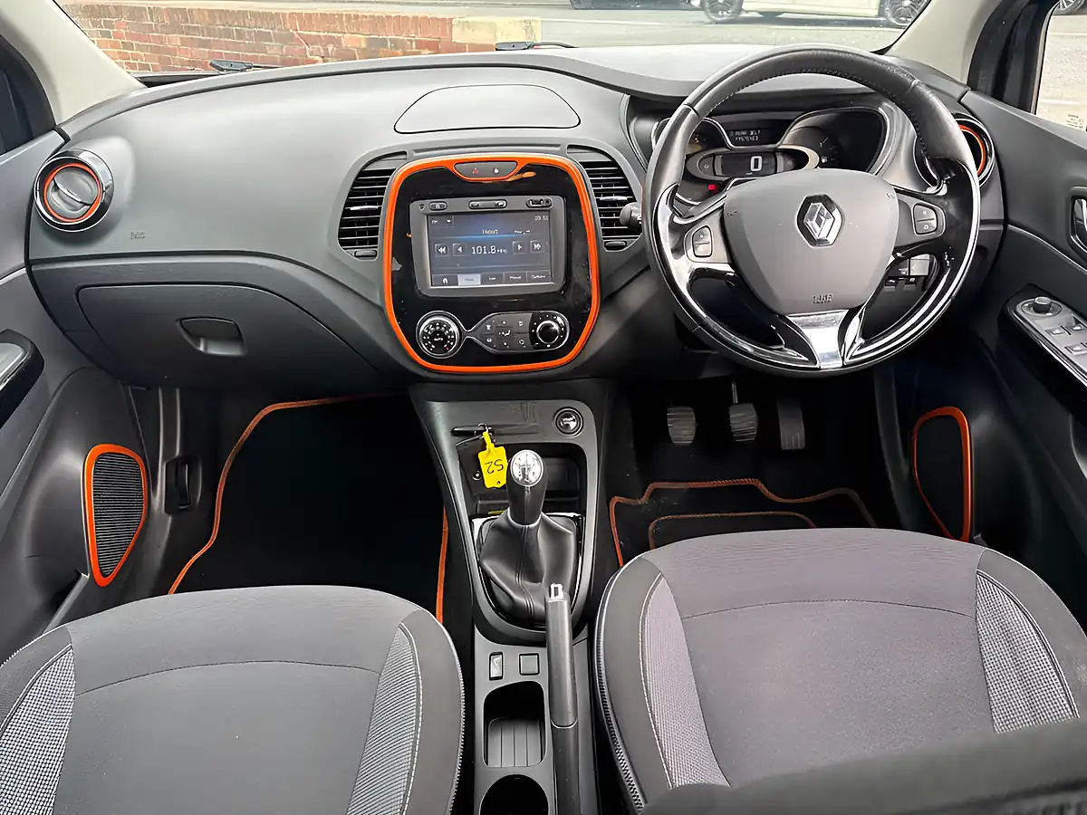 Used 2014 Renault Captur Dynamique S Medianav Black - Interior and Exterior details 10