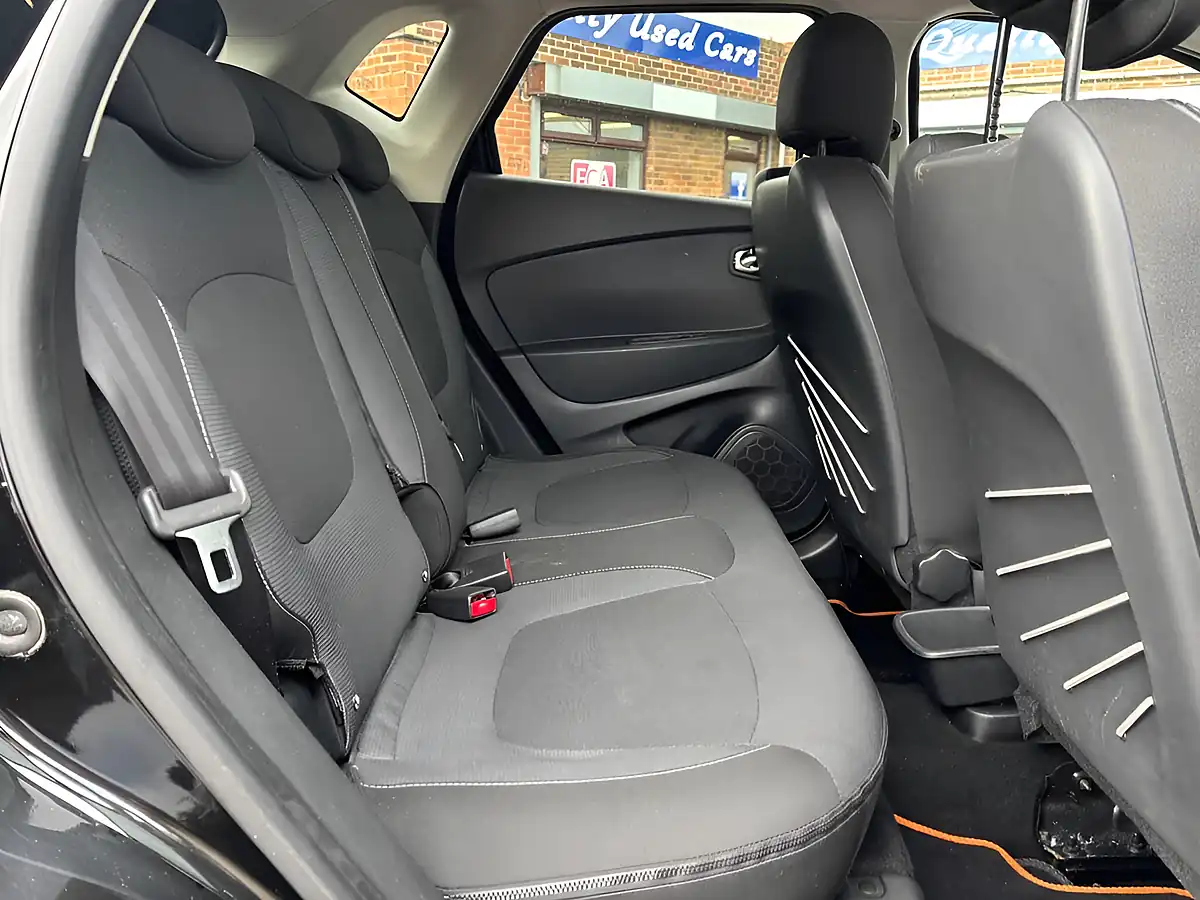 Used 2014 Renault Captur Dynamique S Medianav Black - Interior and Exterior details 12