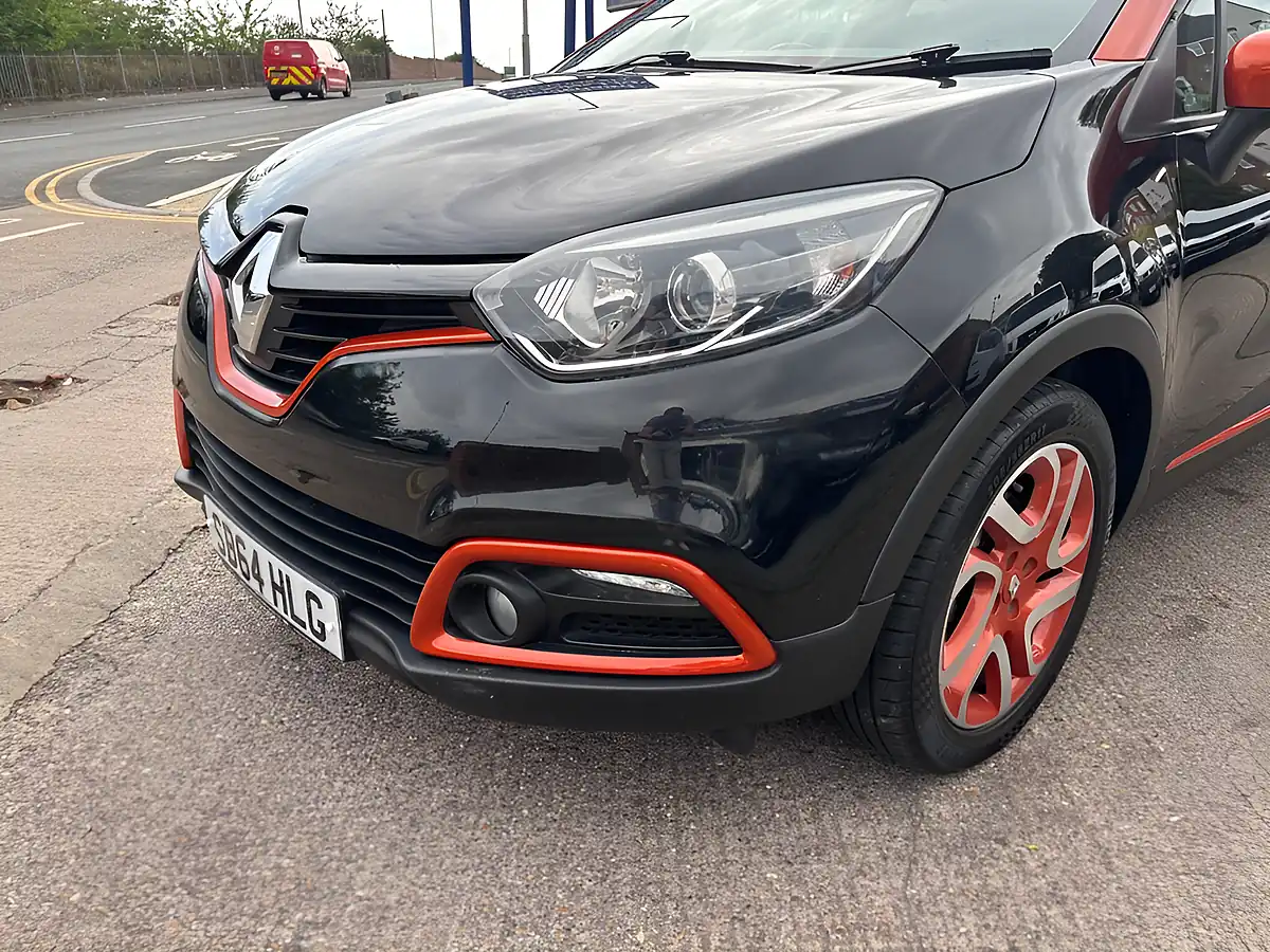 Used 2014 Renault Captur Dynamique S Medianav Black - Interior and Exterior details 7