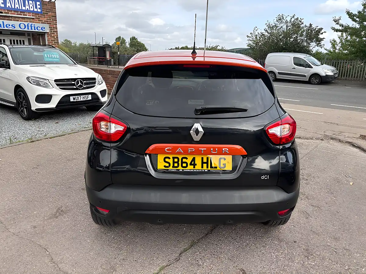 Used 2014 Renault Captur Dynamique S Medianav Black - Interior and Exterior details 9