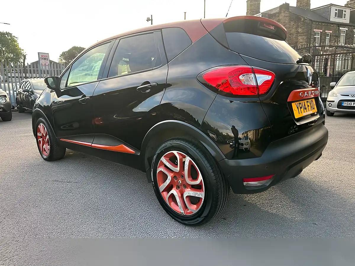 Used 2014 Renault Captur Dynamique S Medianav Black - Interior and Exterior details 10