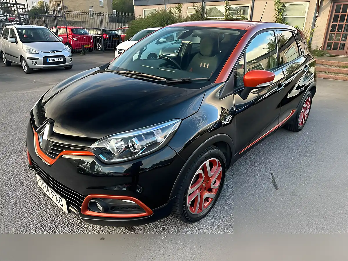 Used 2014 Renault Captur Dynamique S Medianav Black - Interior and Exterior details 9