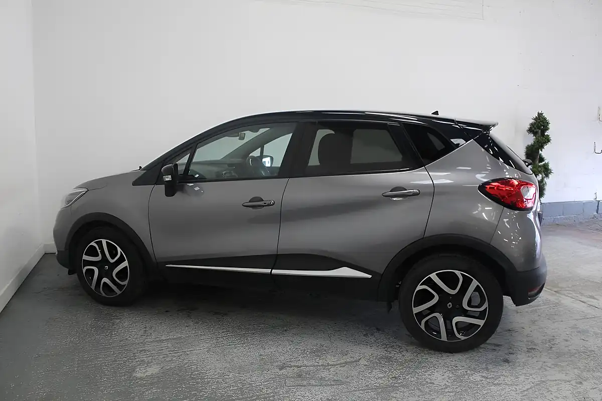 Used 2014 Renault Captur Dynamique S Medianav Grey - Interior and Exterior details 4