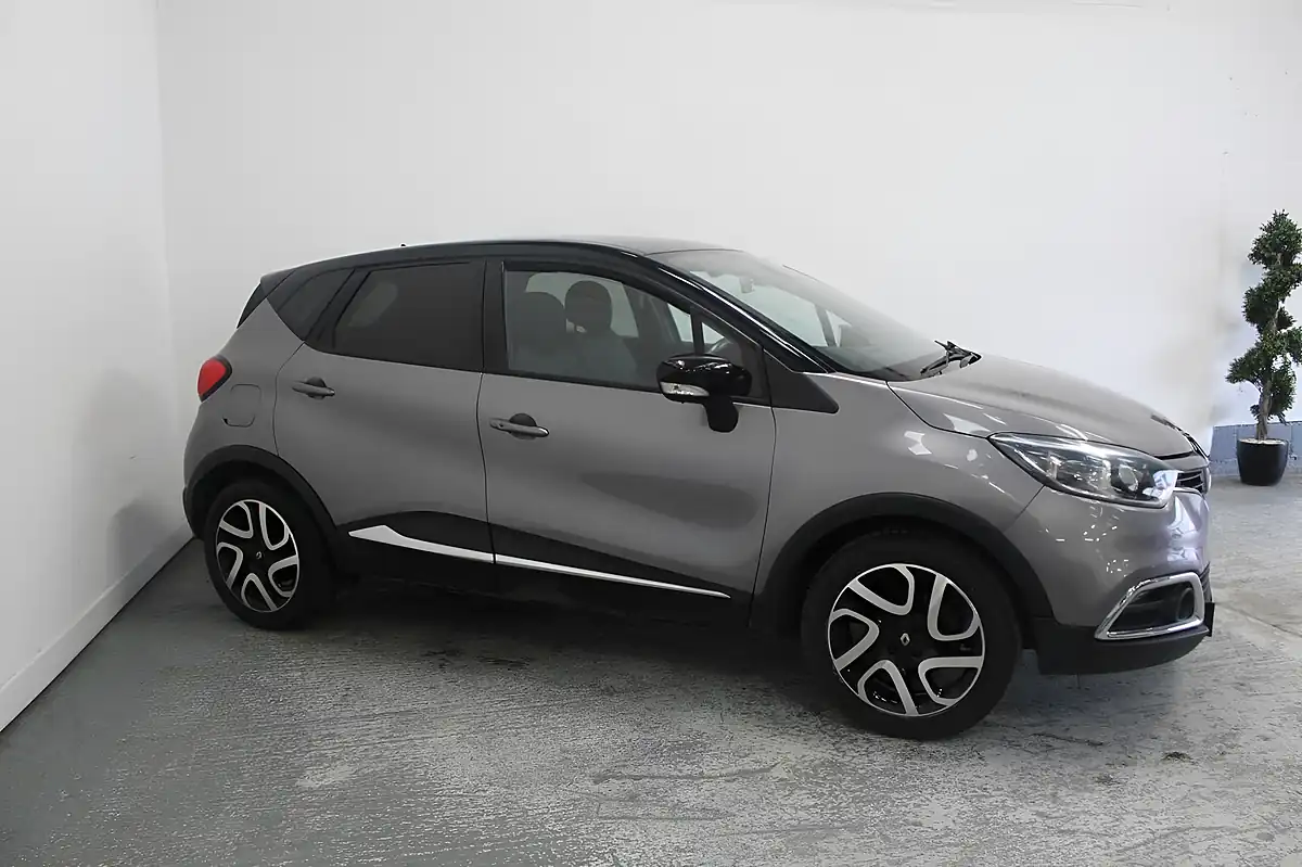 Used 2014 Renault Captur Dynamique S Medianav Grey - Interior and Exterior details 8