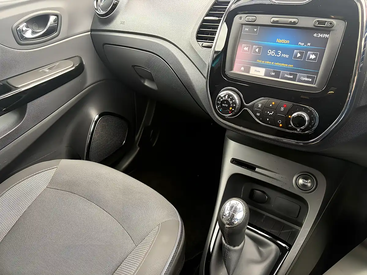 Used 2014 Renault Captur Energy Dynamique Medianav Blue - Interior and Exterior details 12