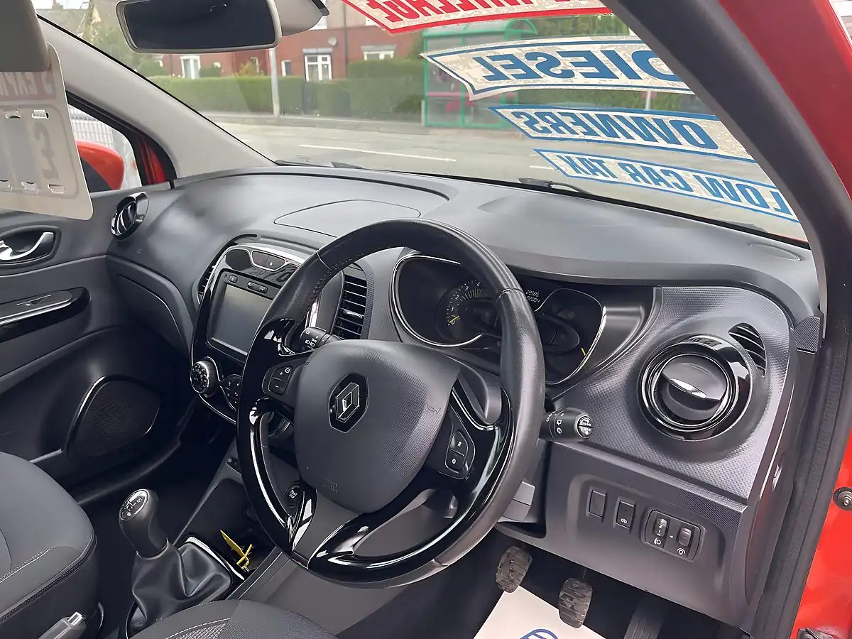 Used 2014 Renault Captur Energy Dynamique Medianav Orange - Interior and Exterior details 11