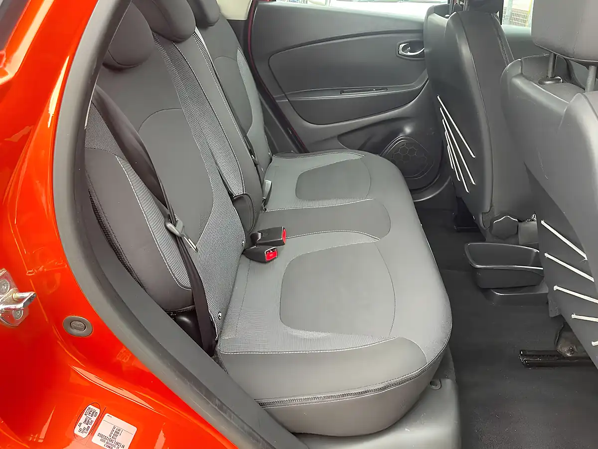 Used 2014 Renault Captur Energy Dynamique Medianav Orange - Interior and Exterior details 12