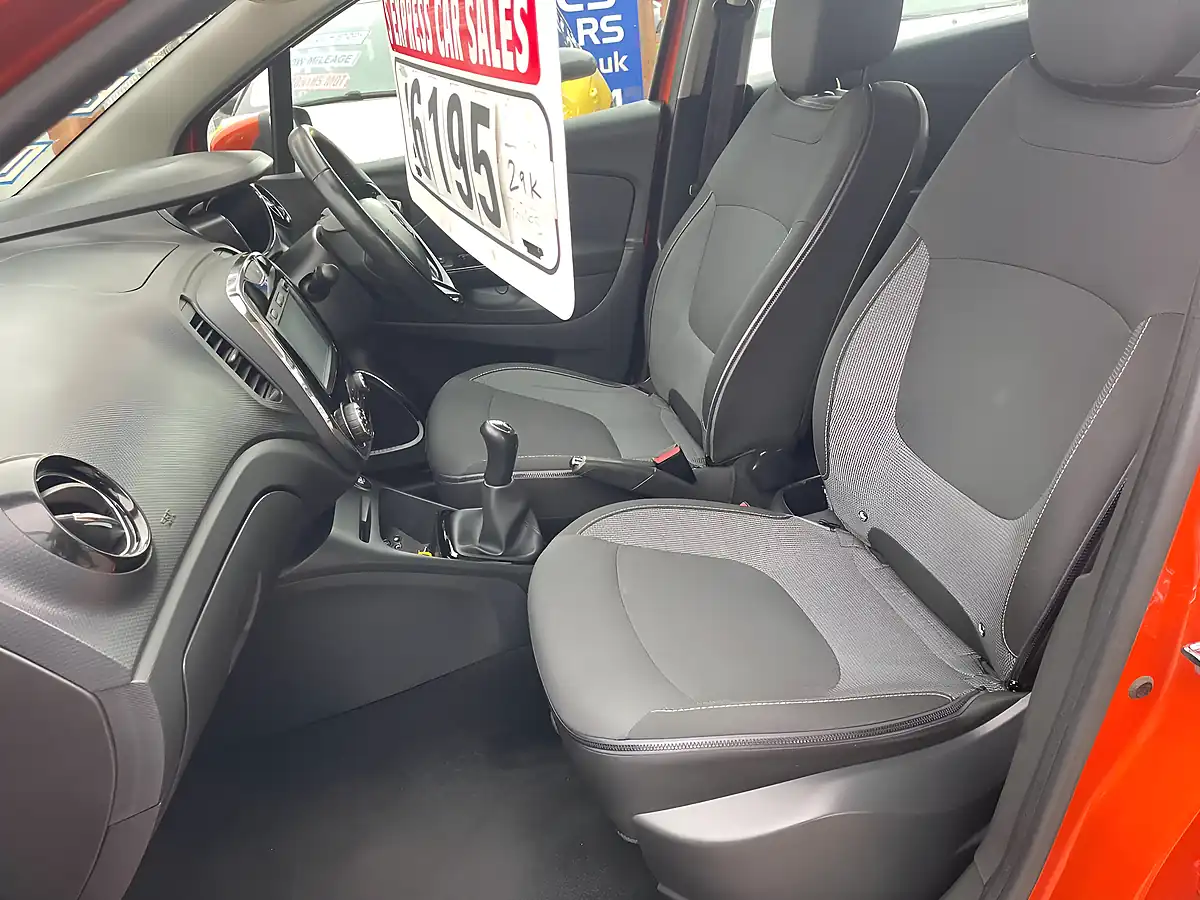 Used 2014 Renault Captur Energy Dynamique Medianav Orange - Interior and Exterior details 14