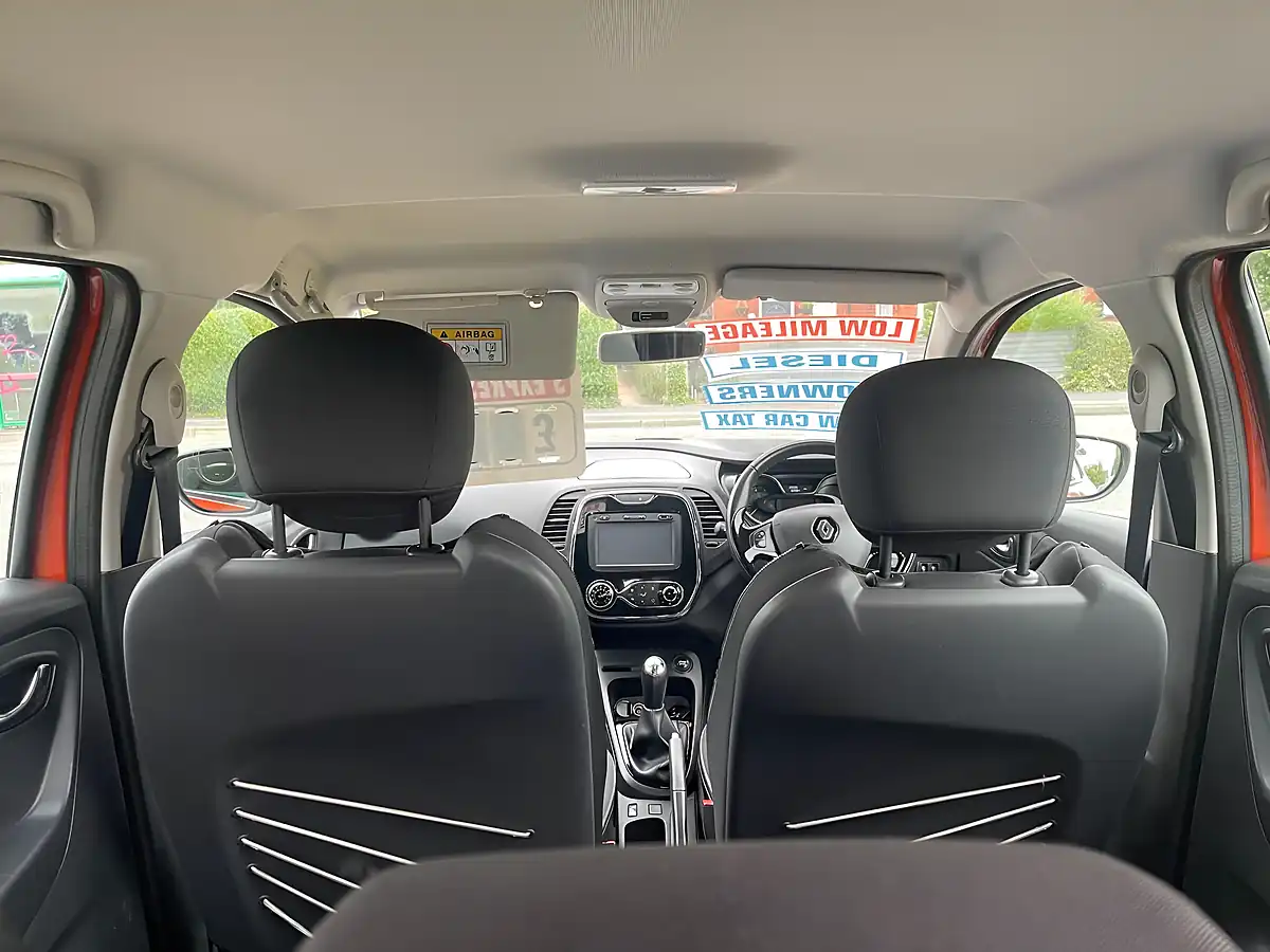 Used 2014 Renault Captur Energy Dynamique Medianav Orange - Interior and Exterior details 16