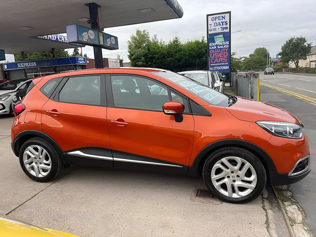Used 2014 Renault Captur Energy Dynamique Medianav Orange - Interior and Exterior details 3