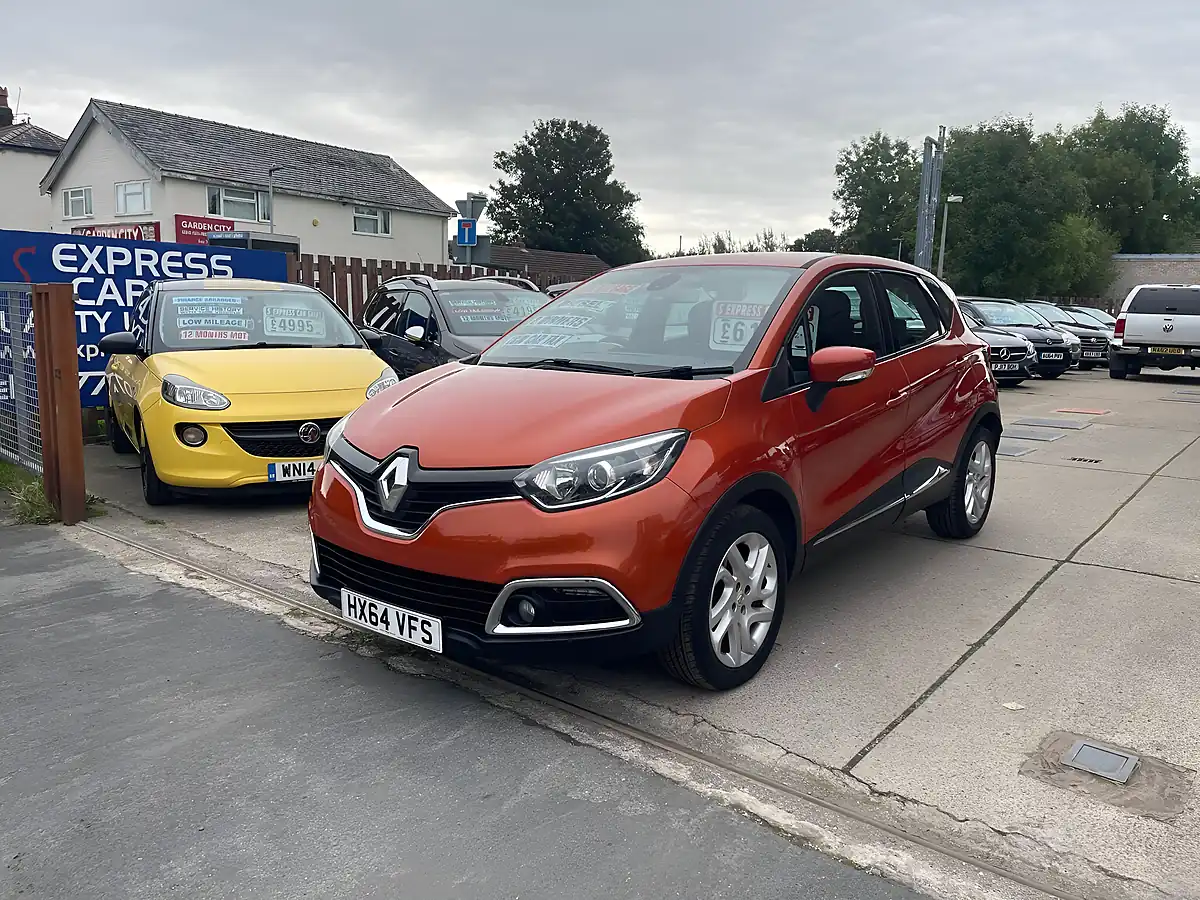 Used 2014 Renault Captur Energy Dynamique Medianav Orange - Interior and Exterior details 4