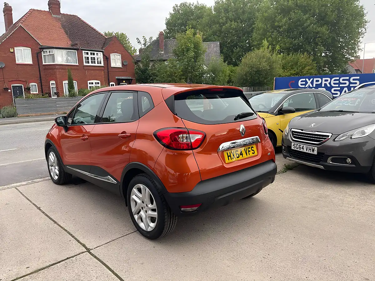 Used 2014 Renault Captur Energy Dynamique Medianav Orange - Interior and Exterior details 5