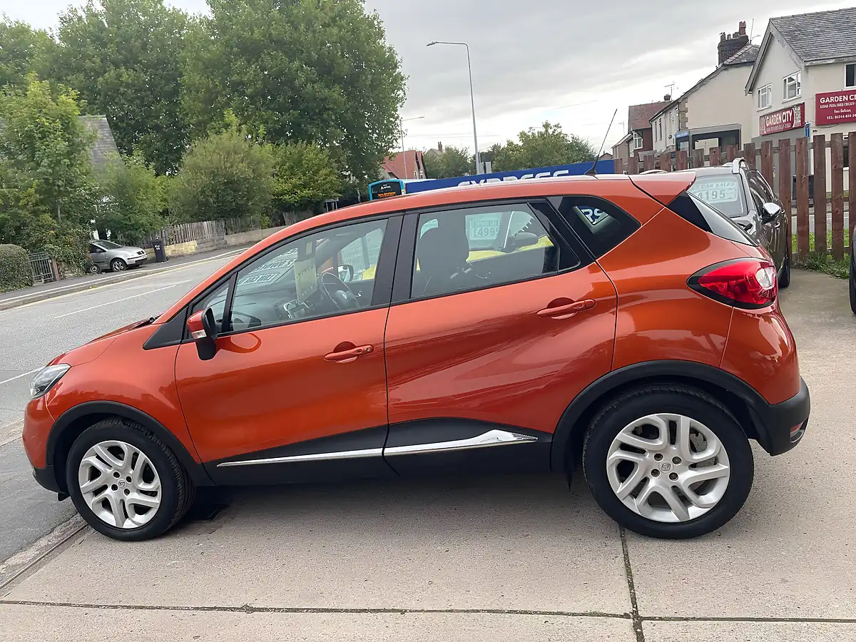 Used 2014 Renault Captur Energy Dynamique Medianav Orange - Interior and Exterior details 6