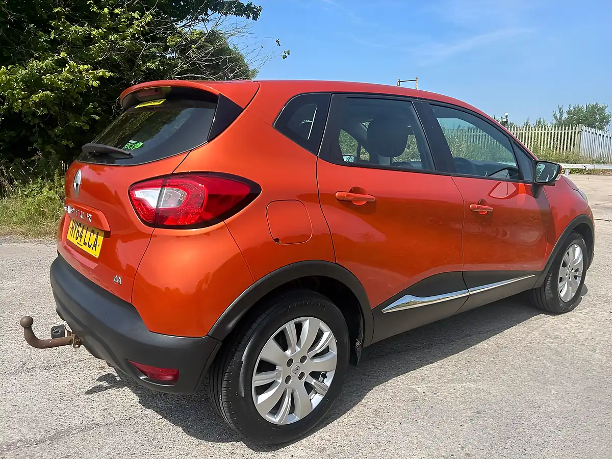 Used 2014 Renault Captur Expression + Convenience Orange - Interior and Exterior details 10