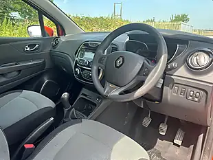 Used 2014 Renault Captur Expression + Convenience Orange - Interior and Exterior details 11