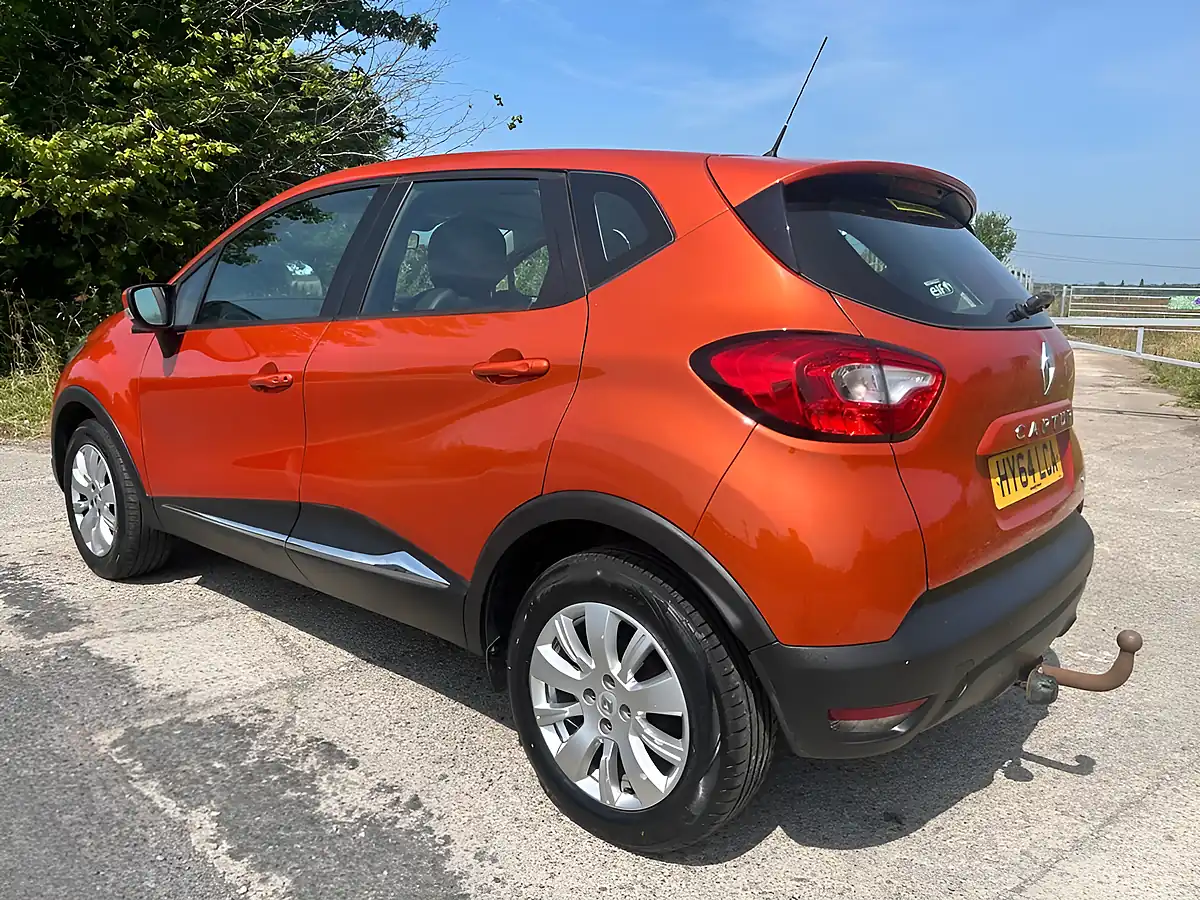 Used 2014 Renault Captur Expression + Convenience Orange - Interior and Exterior details 6