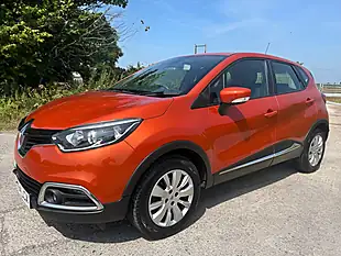 Used 2014 Renault Captur Expression + Convenience Orange - Interior and Exterior details 8