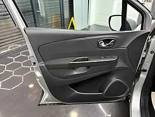 Used 2014 Renault Captur Expression + Convenience Silver - Interior and Exterior details 14