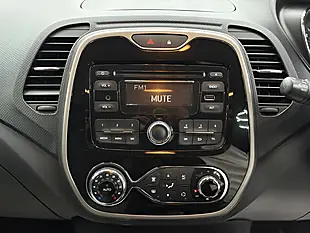 Used 2014 Renault Captur Expression + Convenience Silver - Interior and Exterior details 19