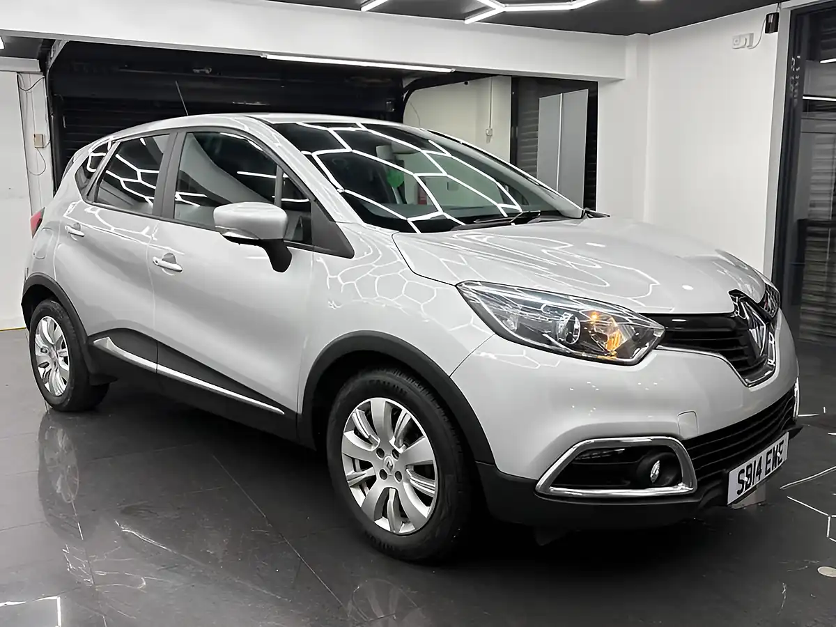 Used 2014 Renault Captur Expression + Convenience Silver - Interior and Exterior details 2