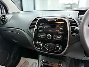 Used 2014 Renault Captur Expression + Convenience Silver - Interior and Exterior details 20