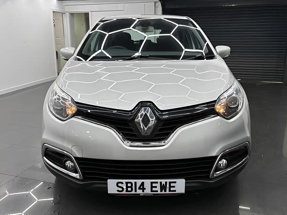 Used 2014 Renault Captur Expression + Convenience Silver - Interior and Exterior details 3