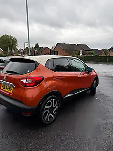 Used 2014 Renault Captur Orange - Interior and Exterior details 4