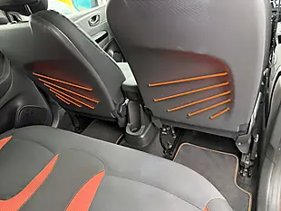 Used 2014 Renault Captur Orange - Interior and Exterior details 8