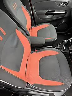 Used 2014 Renault Captur Orange - Interior and Exterior details 9